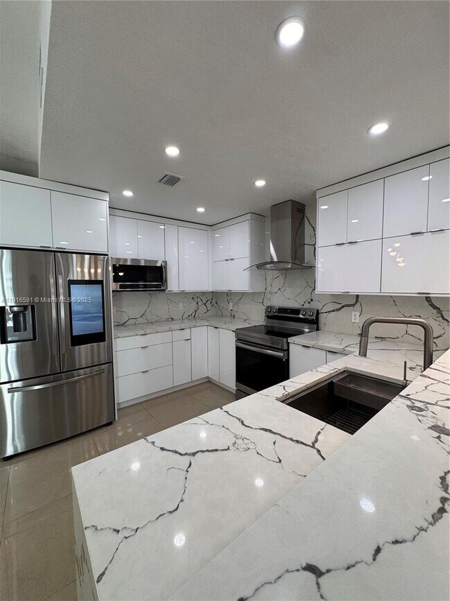 Photo - 20521-20125 SW 125th Ave