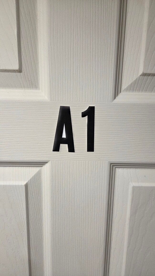 Photo - 1421 S Carey St Unidad 1421 S. Carey street