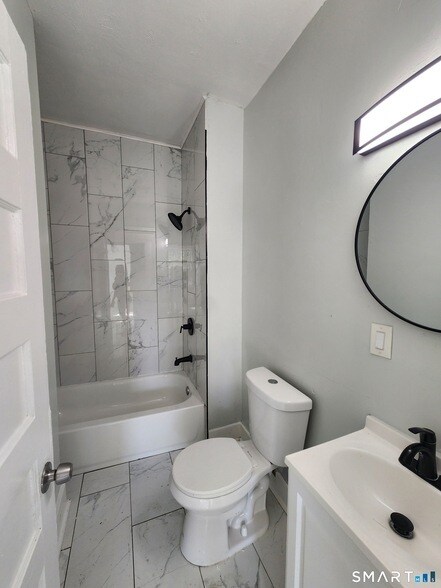 648 Ferry St Unit 3