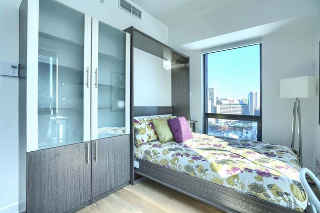 Photo - 1055 Rue de la Montagne Unit ID1261777P