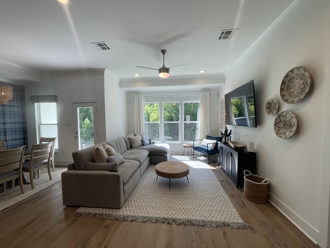 Photo - 1549 Alum Creek Dr