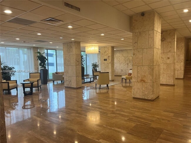Building Photo - 1965 S Ocean Dr Unit 12C