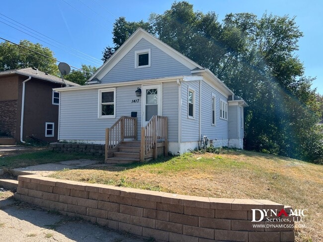 Building Photo - 3BR/1BA Single Family House For Rent