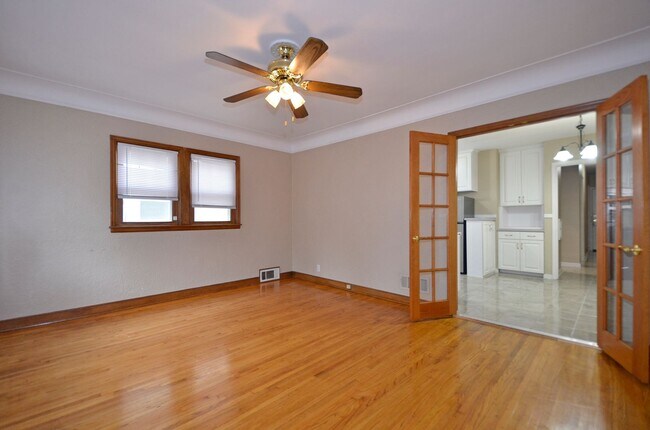 4329-4331 Thomas ave N