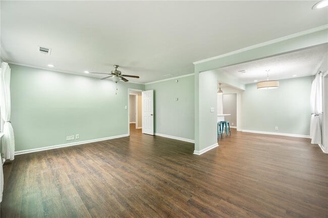 Photo - 68 Tatum St SW