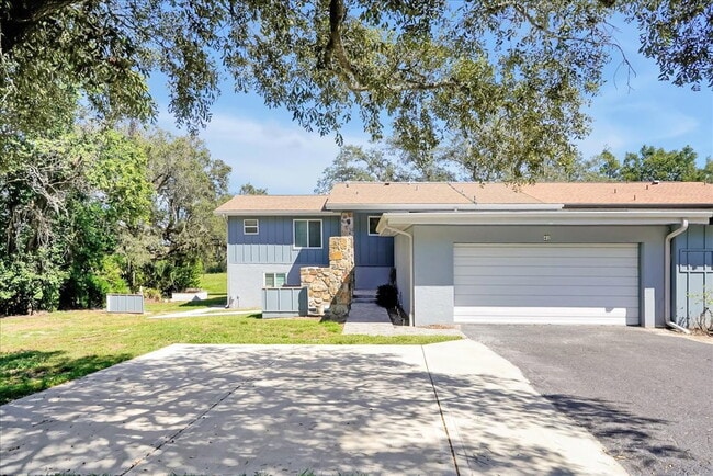 Building Photo - ALL UTILITIES INCLUDED & Fully Furnished! Sleek 2BR/2BA Townhome in Haines City Unit B
