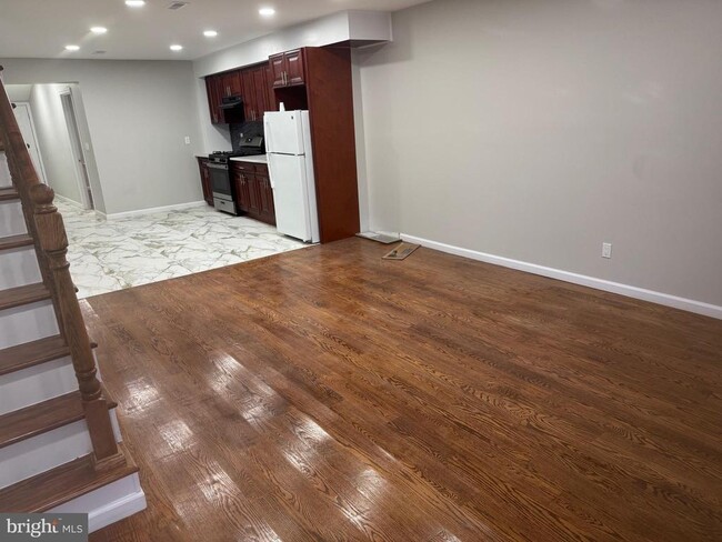 Building Photo - 810 McDowell Ave