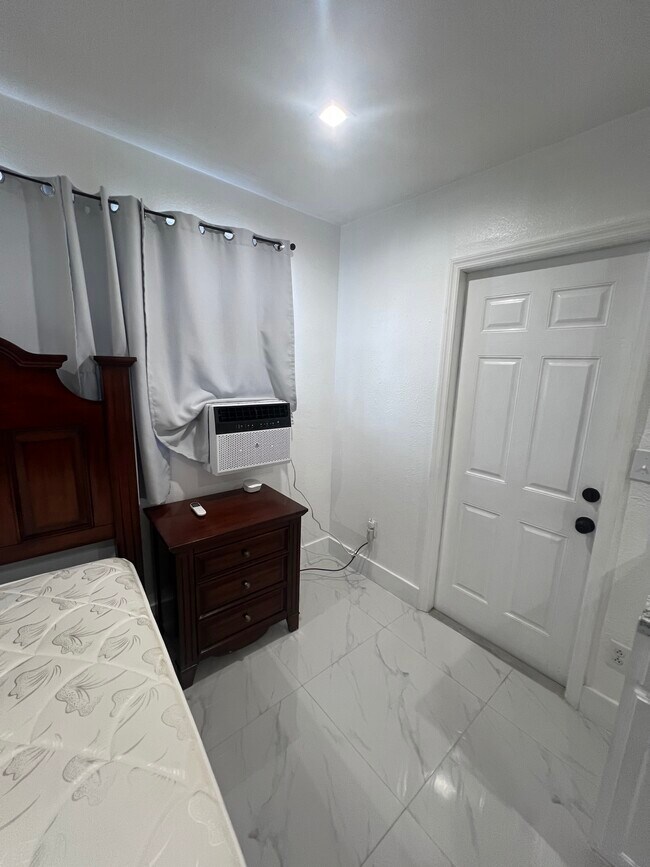 Photo - 10444 SW 7th St