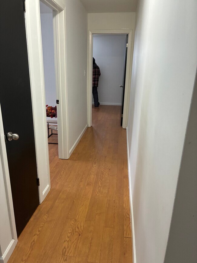 Photo - 37 Moira St E Unit 203