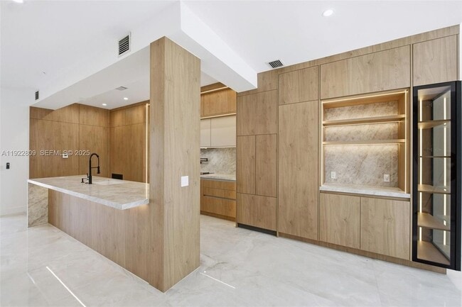 Photo - 3111 SW 12th St