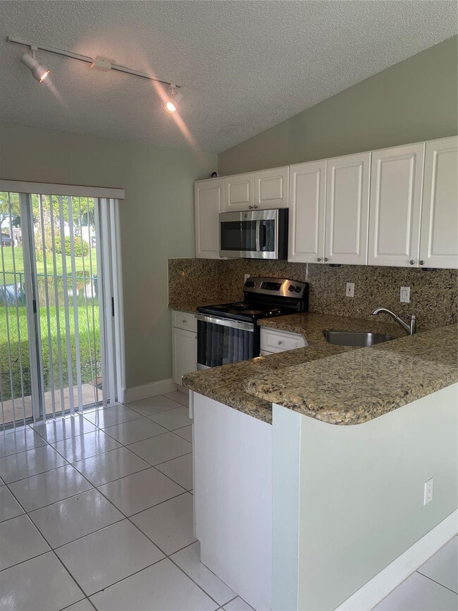 Photo - 1810 SW 114th Ter