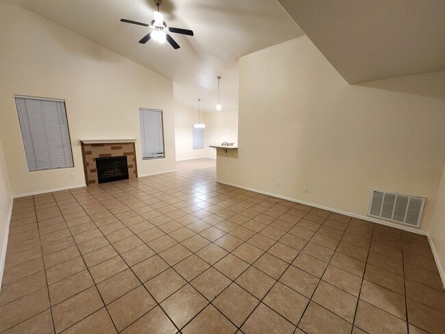 Photo - 1219 Gunsight Peak Dr