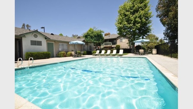 Amberwood Apartments