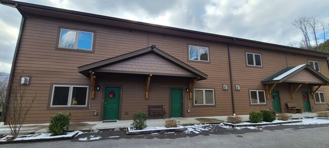 Photo - 121 Village Dr Apartamento Unidad 1 & 2-