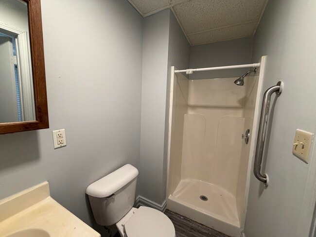 Photo - 1114-B Gilbert-