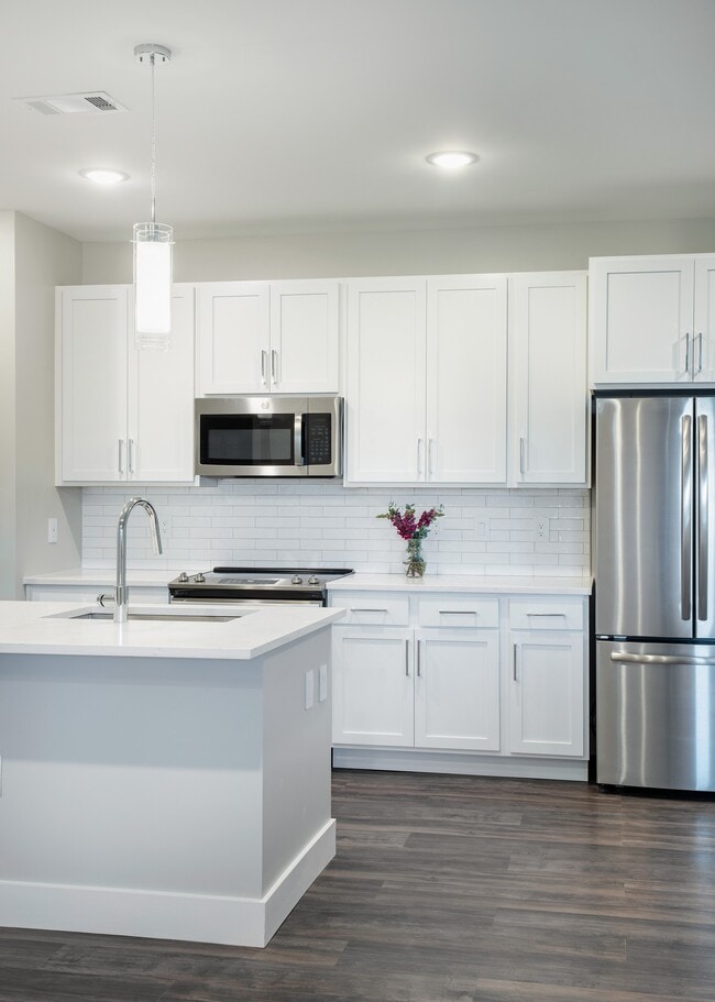 Icon Apartment Homes at Ferguson Farm