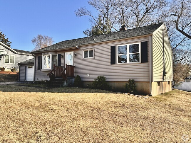 Building Photo - 42 Newport Ave Rental