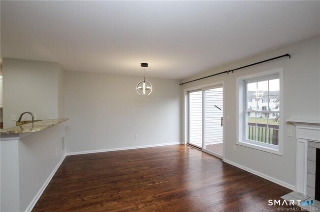 303 Larson Dr Unit 303