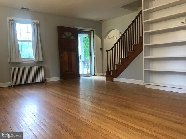 Photo - 6008 39th Pl