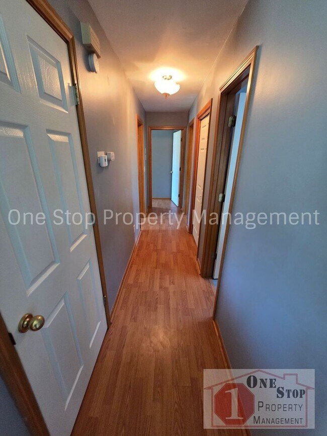 Photo - Charming Split Level 3 Bedroom Home in Kansas City!