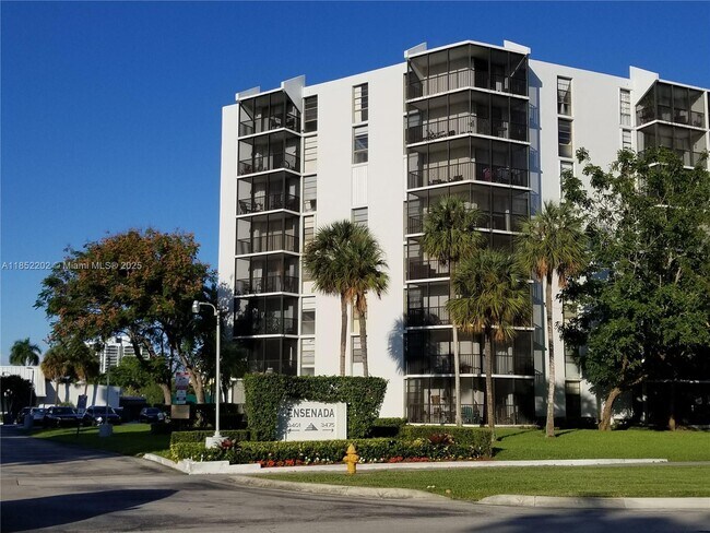 Photo - 3475 N Country Club Dr Unit 704