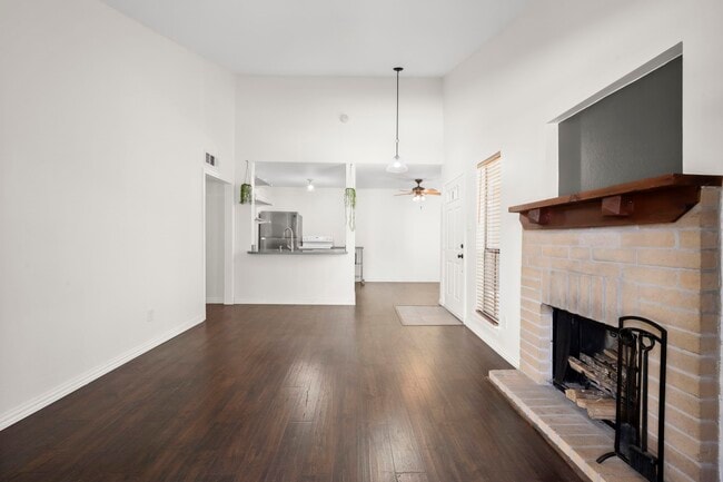 Photo - 3500 Tangle Brush Dr Unit 20