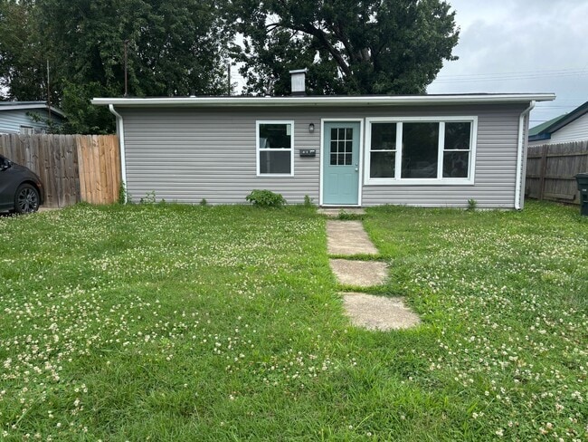 Building Photo - FOR RENT 3 bed 1 bath!