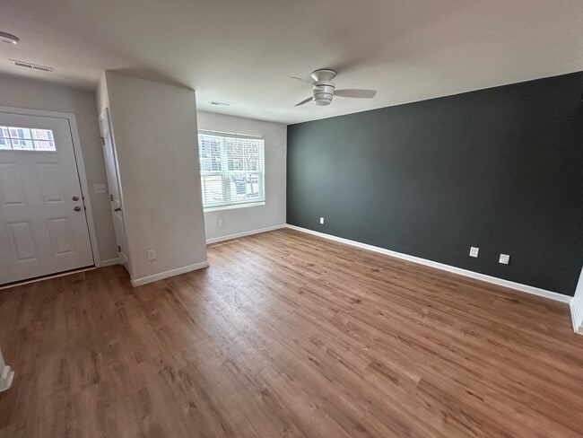 Photo - 525 Hampton Townes Dr