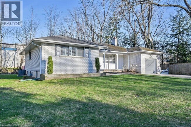 Photo - 112 Academy St