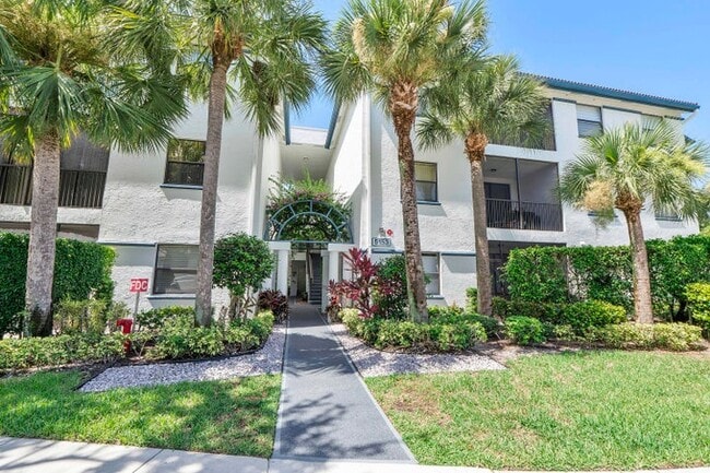 Photo - 5153 Floria Dr Unit V