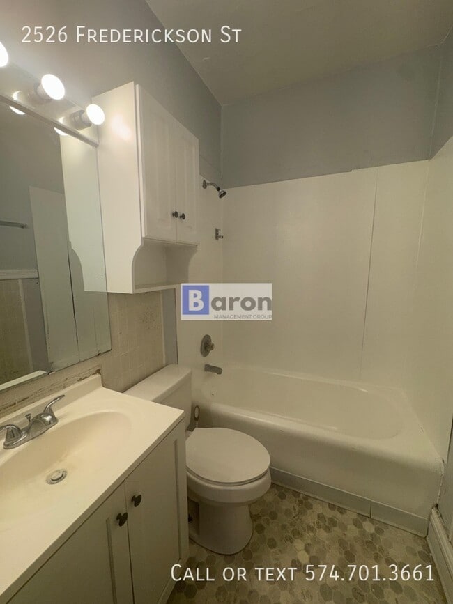 Photo - 2526 Frederickson St