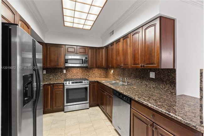 Photo - 3600 Mystic Pointe Dr Unidad 310