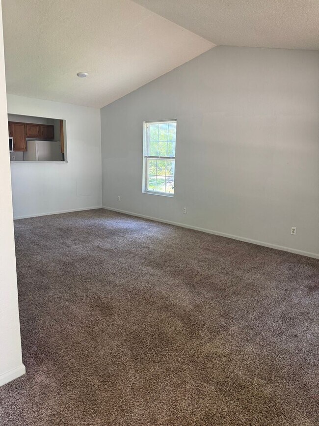 Photo - Three Bedroom Duplex in SW Columbia