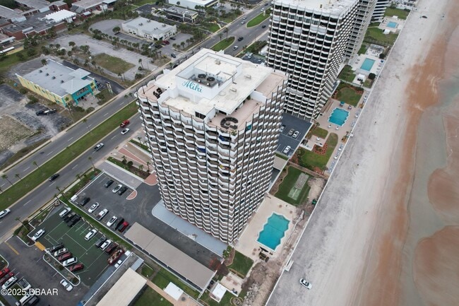 Photo - 2828 N Atlantic Ave Unidad 1404