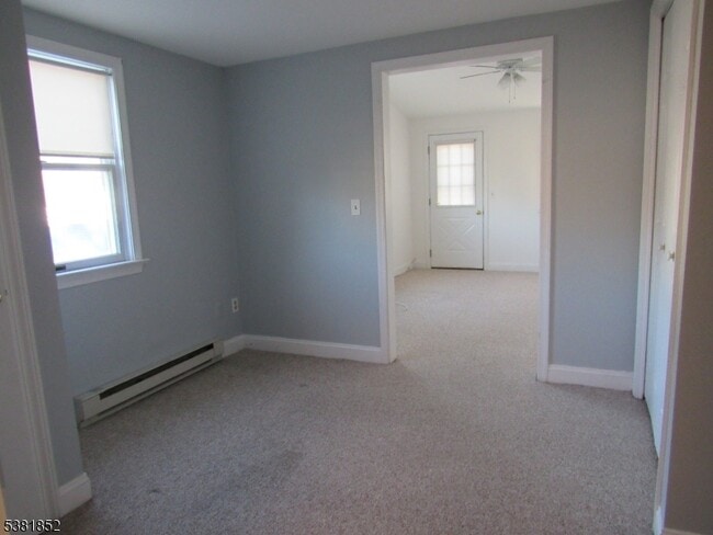 Building Photo - 86 Bridge St Rental