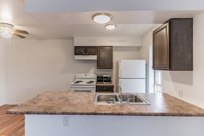 6815 Beachwood St Unit 4