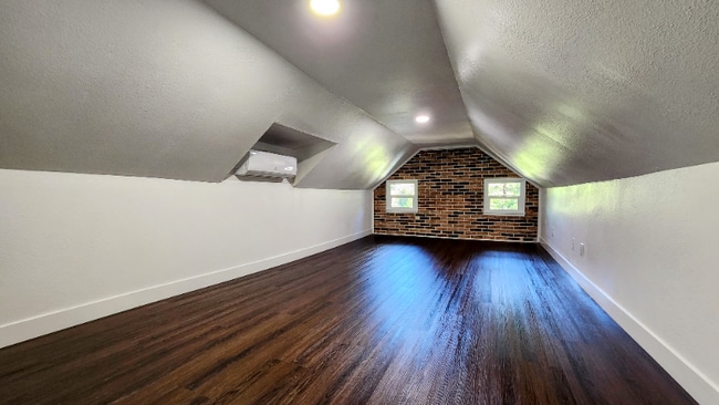 Photo - 480 Valley Rd