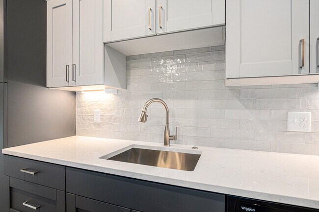 The Summit at Harvey Townhomes