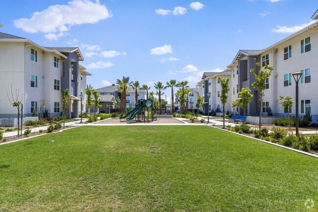 Ground photo - The Retreat at Merced