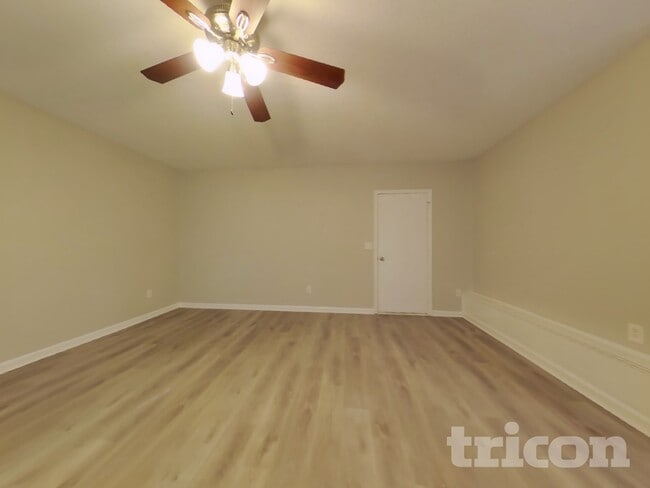 Photo - 6972 Foxmoor Way