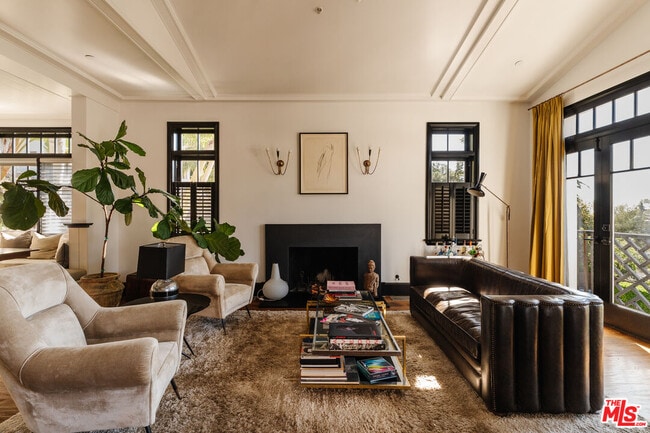 Building Photo - 430 Mesa Rd