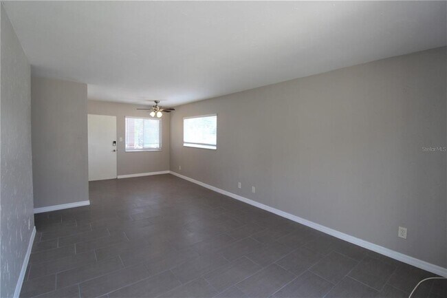 Photo - 3001 Bee Ridge Rd Unit 204