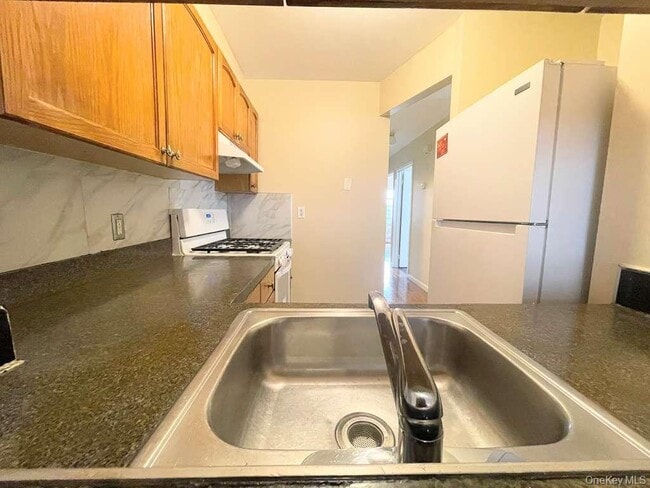 Photo - 405 Essex St Unit 2