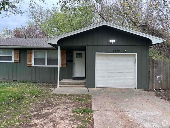 Building Photo - 1020 N Clifton Ave Rental