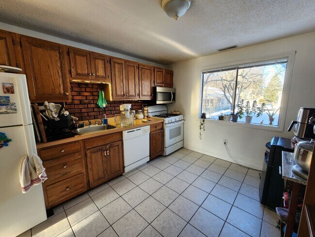 Photo - 100 E Meadow Rd Unidad 4