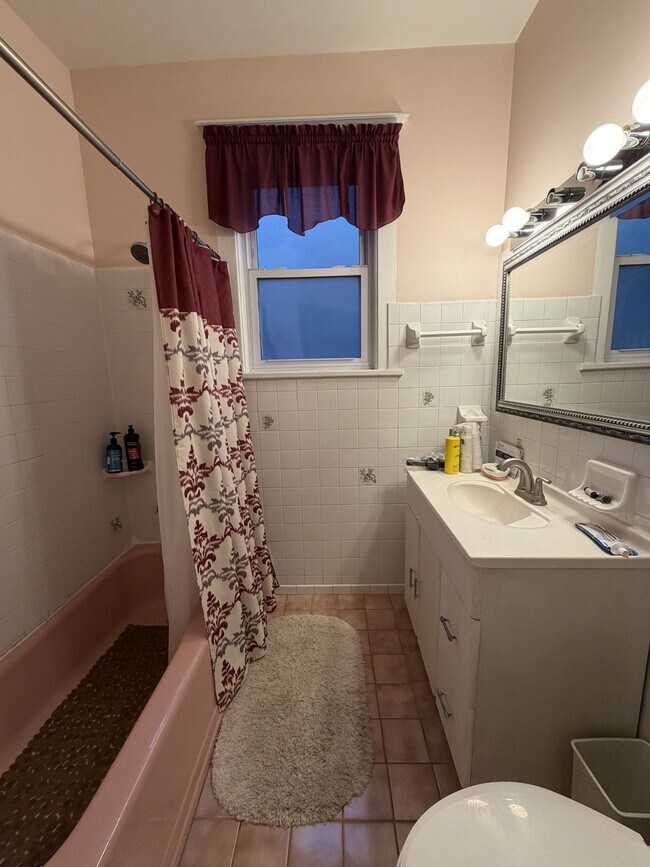 Photo - 2526 W Gunnison St