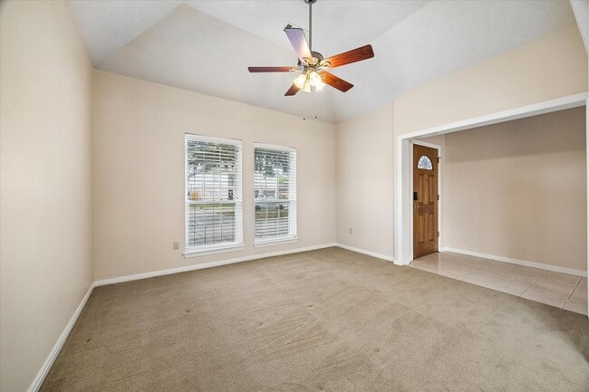 Photo - 806 Charles Pl