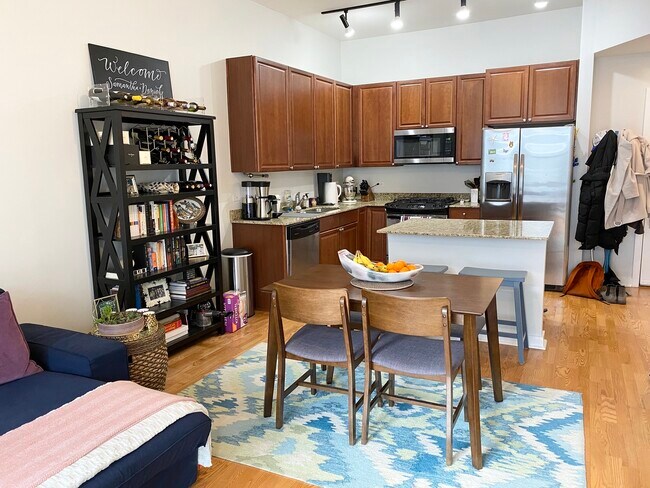 Photo - 901 W Madison St Unit 805