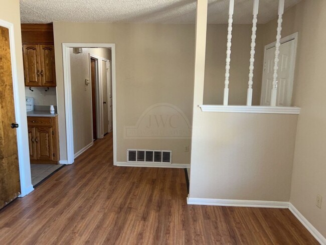 Photo - 3808 Peaks Dr