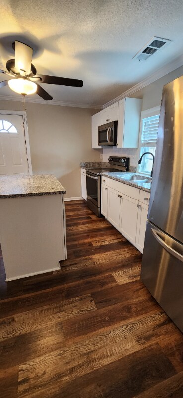 Photo - 895 Brackett Rd